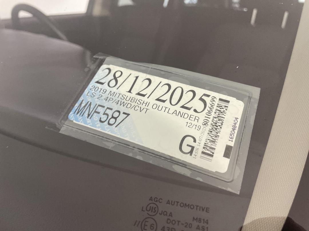 Photo '35' of Mitsubishi Outlander Photo '35' of Mitsubishi Outlander