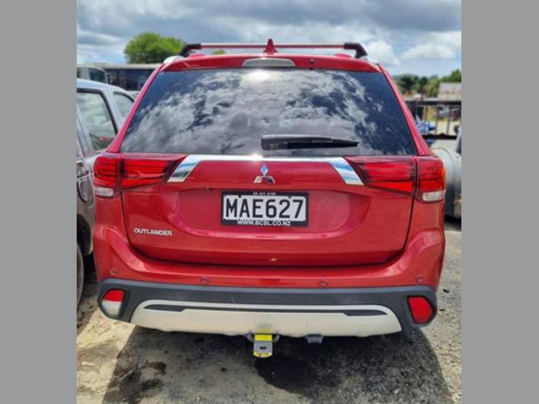 Photo '3' of Mitsubishi Outlander LS