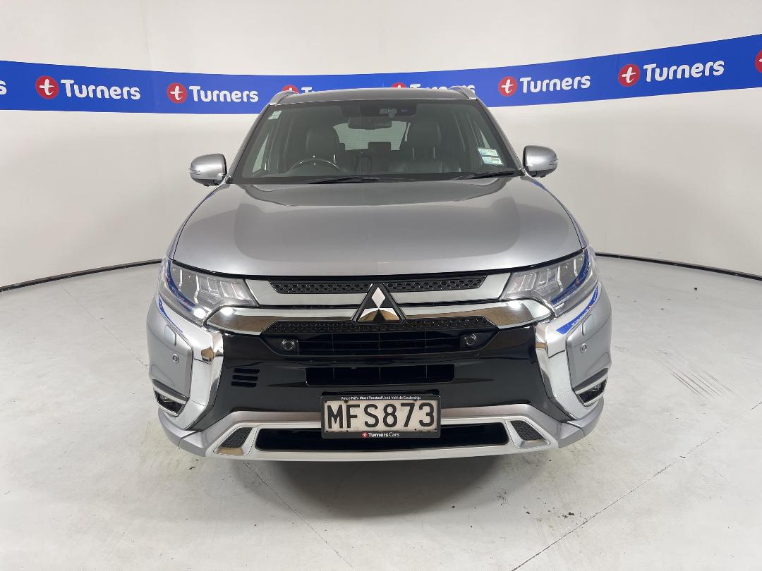 Photo '2' of Mitsubishi Outlander