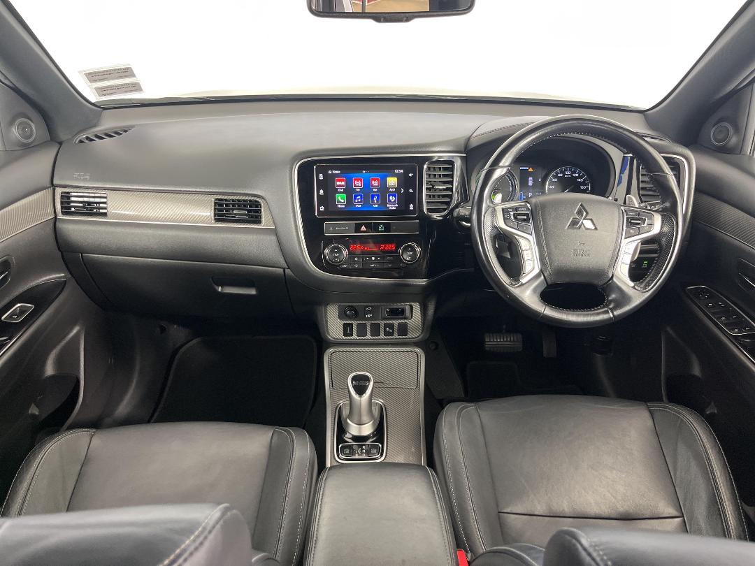 Photo '17' of Mitsubishi Outlander