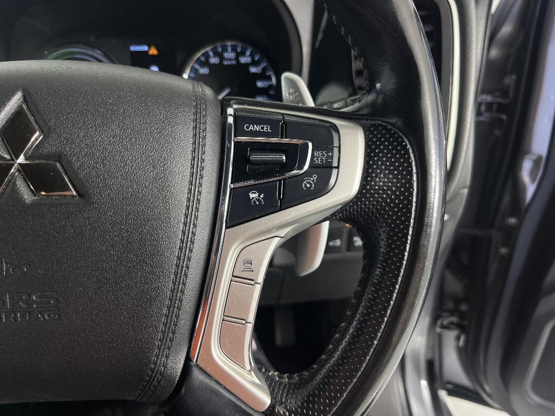 Photo '23' of Mitsubishi Outlander