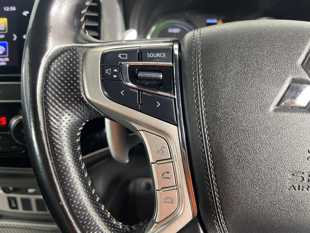 Photo '24' of Mitsubishi Outlander