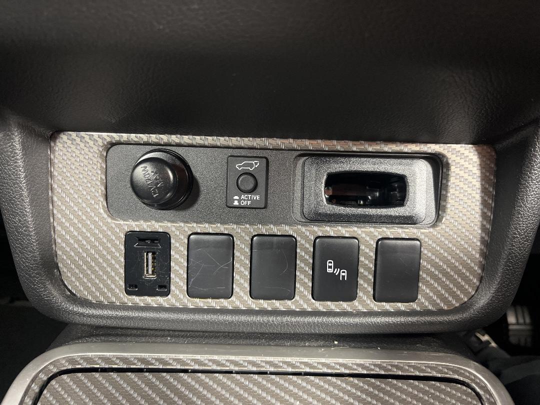 Photo '30' of Mitsubishi Outlander