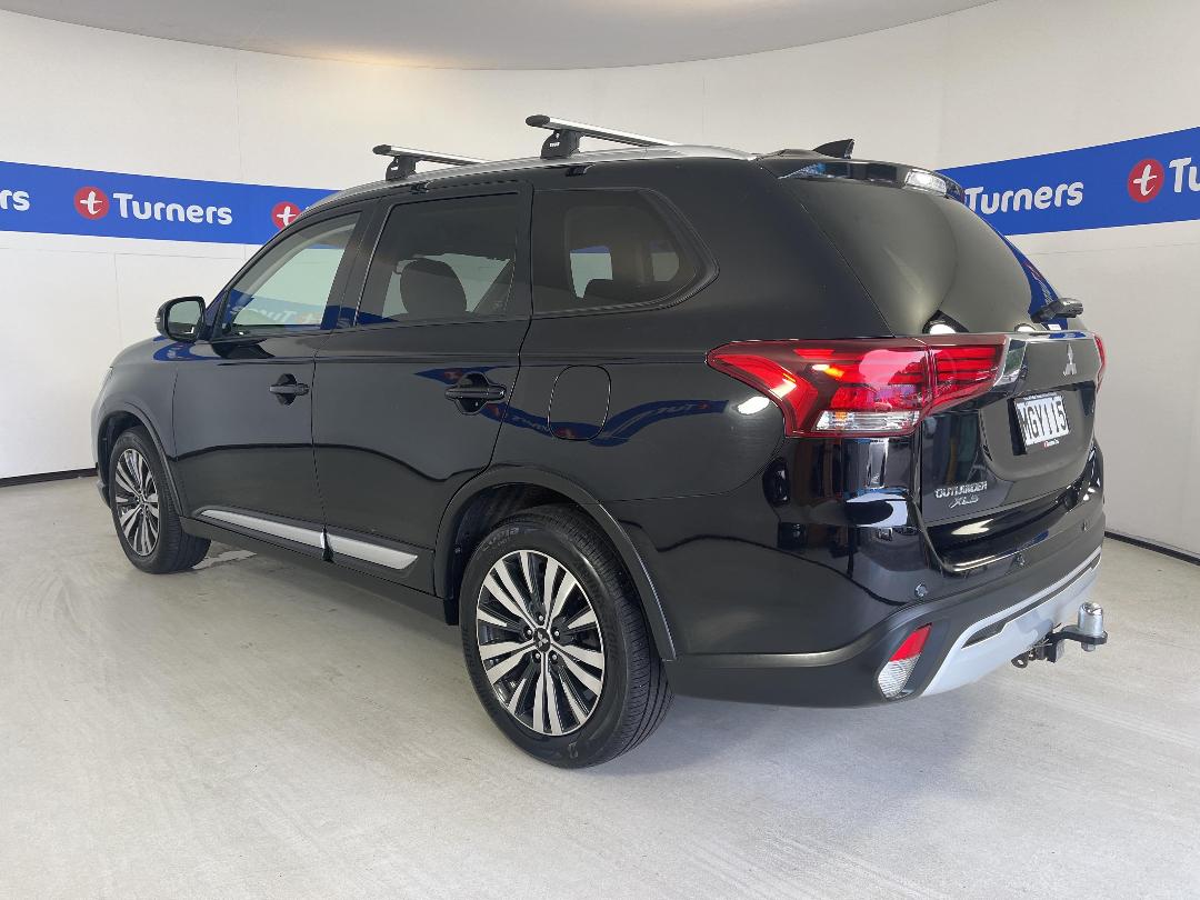 Photo '5' of Mitsubishi Outlander