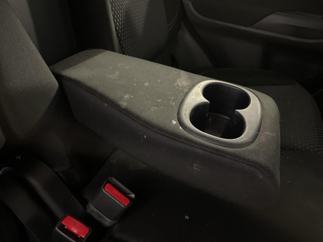 Photo '23' of Mitsubishi Outlander