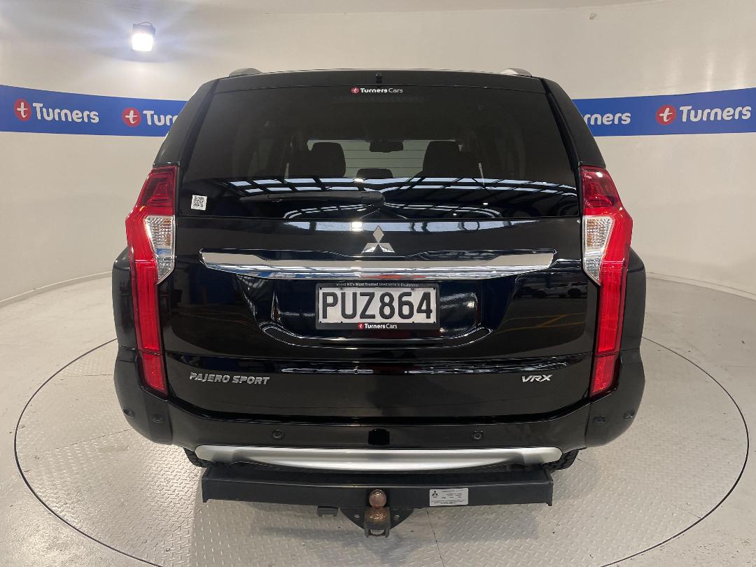 Photo '6' of Mitsubishi Pajero Sport Photo '6' of Mitsubishi Pajero Sport