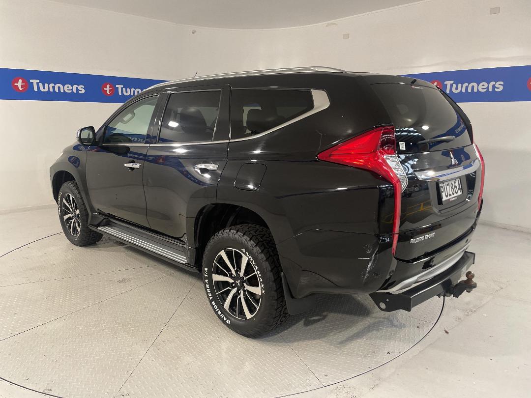 Photo '5' of Mitsubishi Pajero Sport Photo '5' of Mitsubishi Pajero Sport