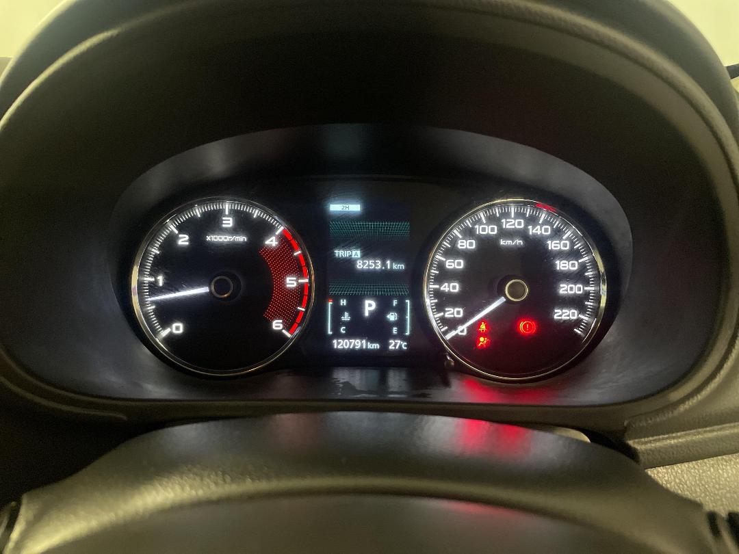 Photo '21' of Mitsubishi Pajero Sport Photo '21' of Mitsubishi Pajero Sport