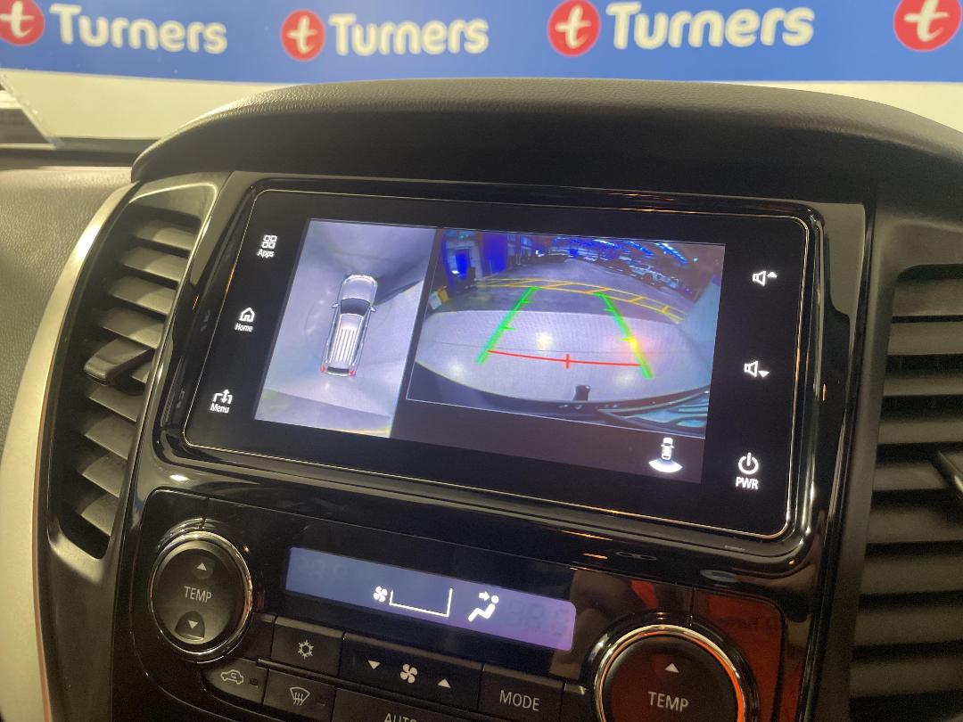 Photo '30' of Mitsubishi Pajero Sport Photo '30' of Mitsubishi Pajero Sport