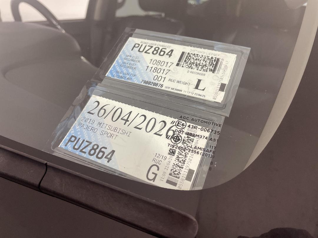 Photo '35' of Mitsubishi Pajero Sport Photo '35' of Mitsubishi Pajero Sport