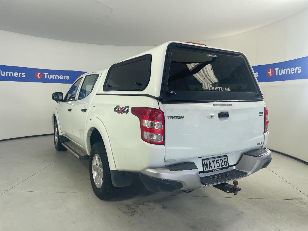 Photo '5' of Mitsubishi Triton