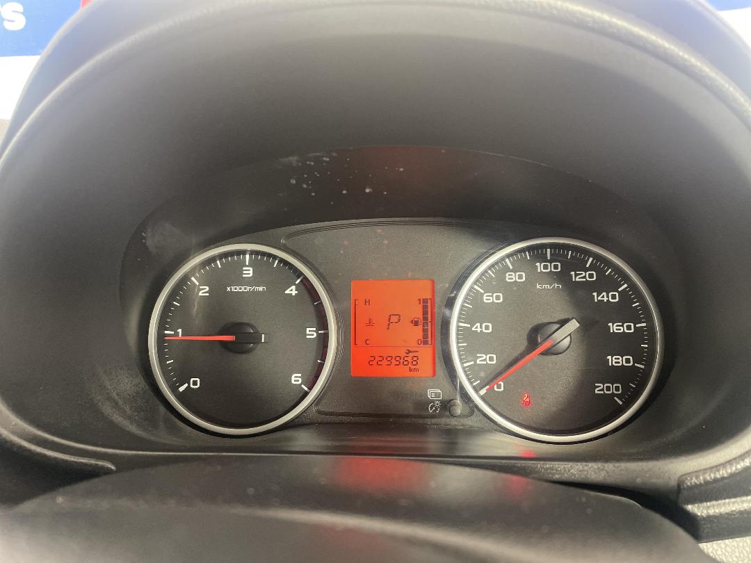 Photo '21' of Mitsubishi Triton