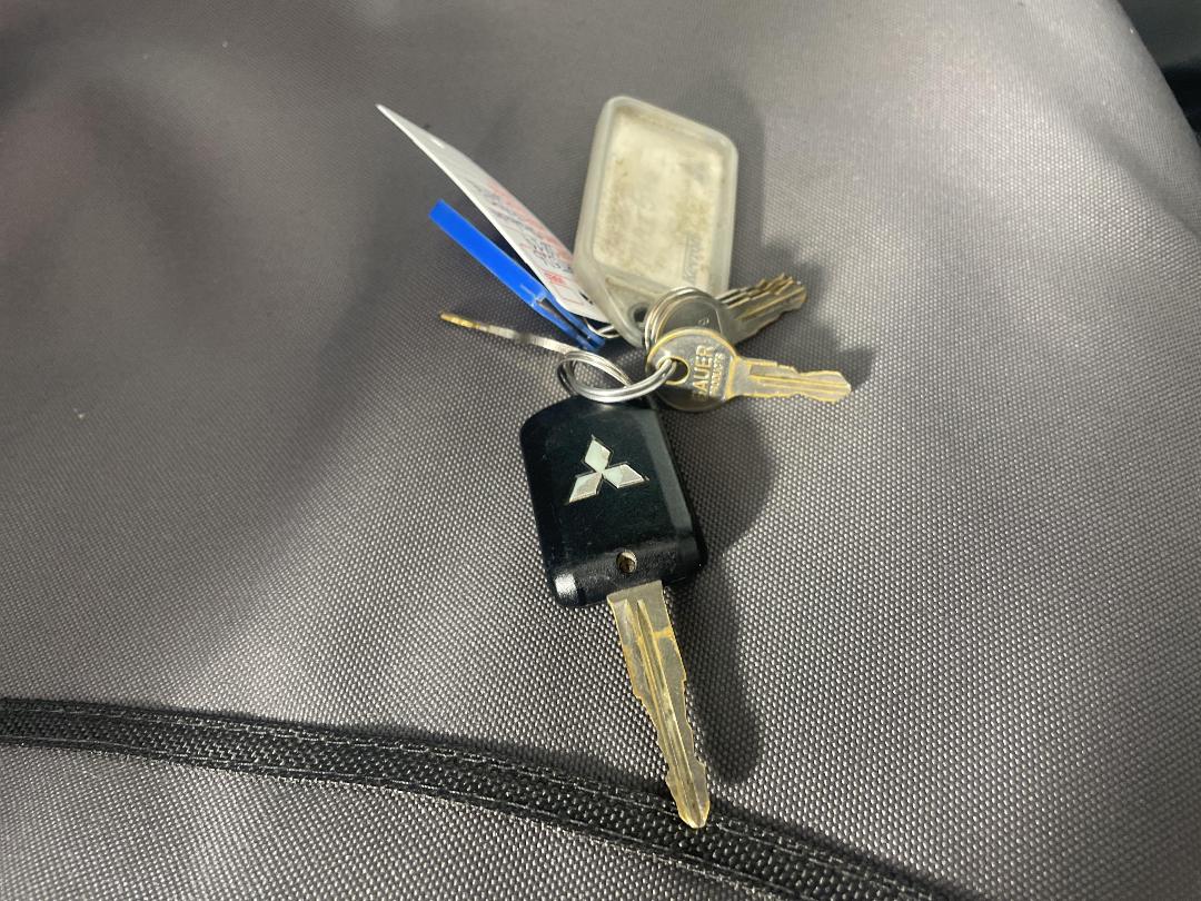 Photo '22' of Mitsubishi Triton