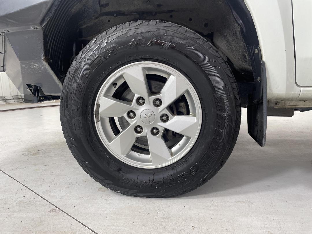 Photo '10' of Mitsubishi Triton Photo '10' of Mitsubishi Triton