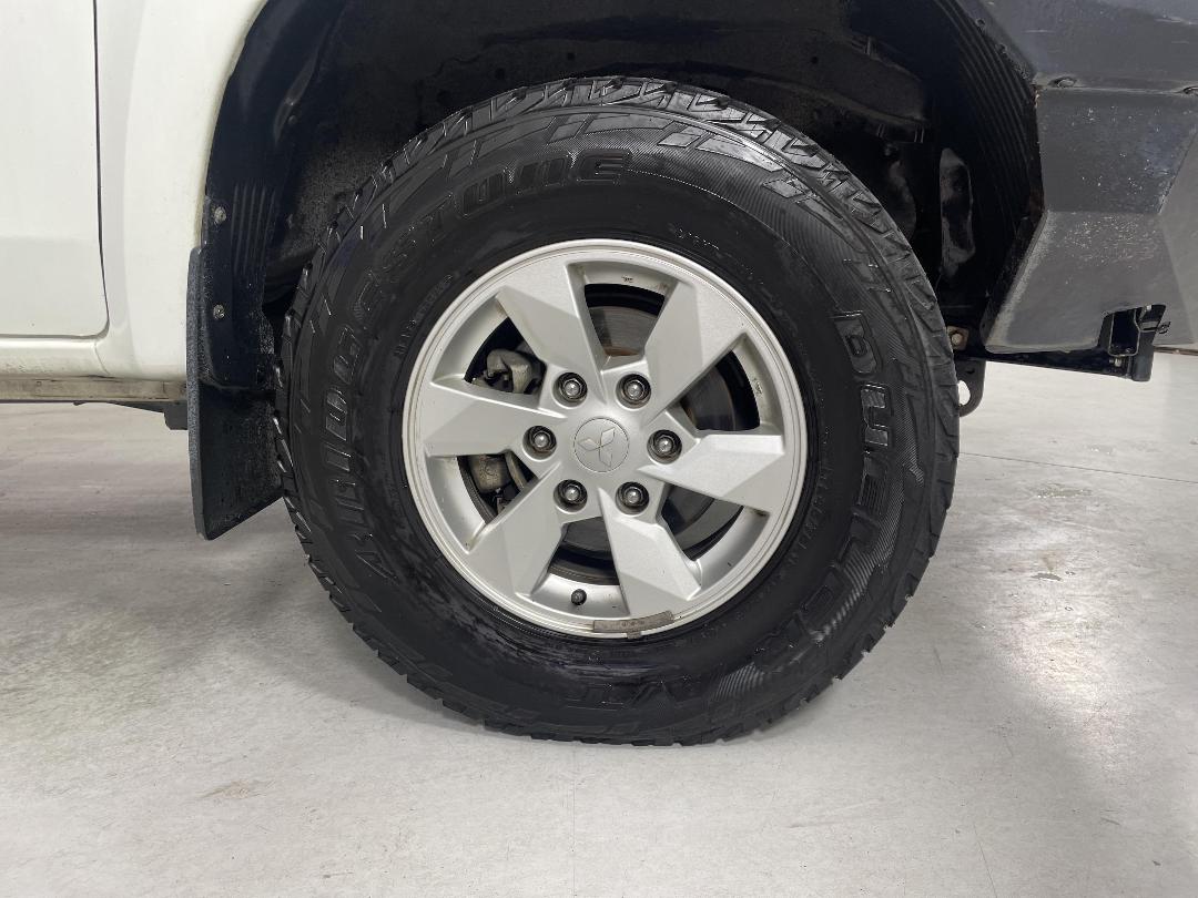 Photo '9' of Mitsubishi Triton Photo '9' of Mitsubishi Triton