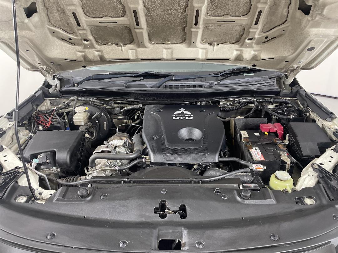 Photo '13' of Mitsubishi Triton Photo '13' of Mitsubishi Triton