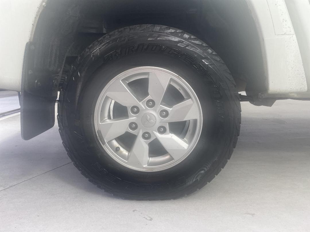 Photo '12' of Mitsubishi Triton Photo '12' of Mitsubishi Triton