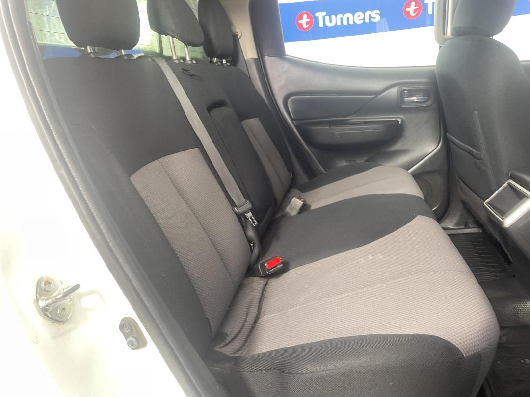 Photo '20' of Mitsubishi Triton Photo '20' of Mitsubishi Triton