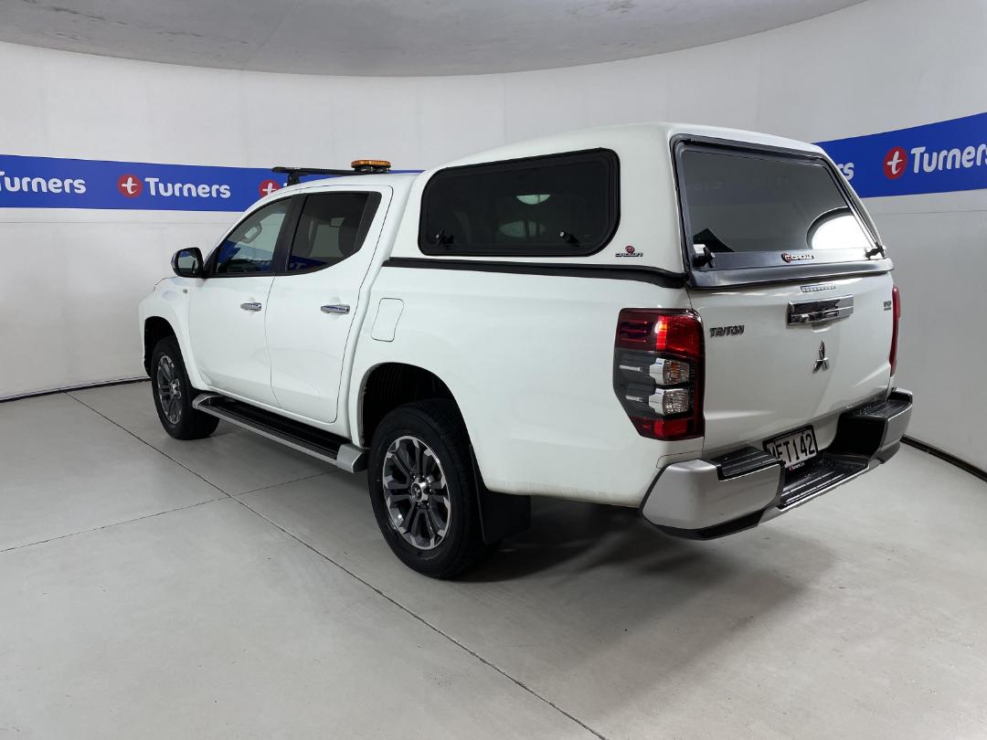 Photo '5' of Mitsubishi Triton