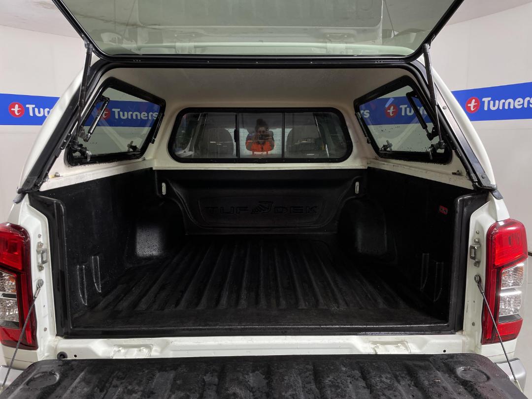 Photo '14' of Mitsubishi Triton