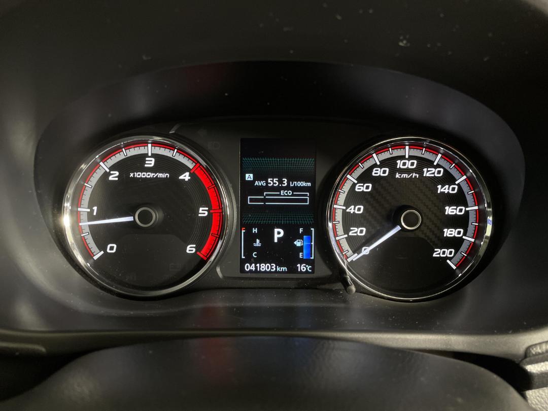 Photo '21' of Mitsubishi Triton