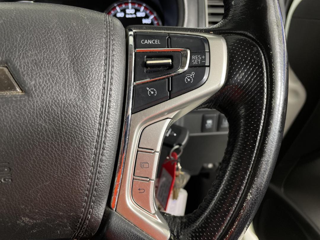 Photo '25' of Mitsubishi Triton