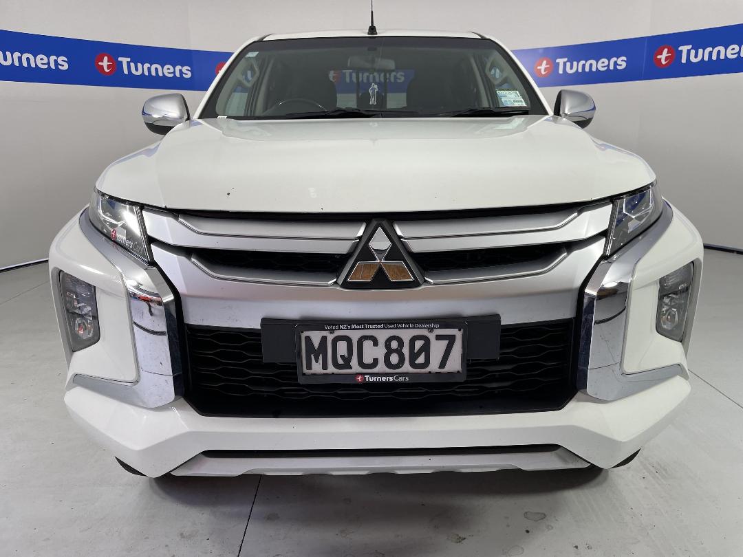 Photo '2' of Mitsubishi Triton