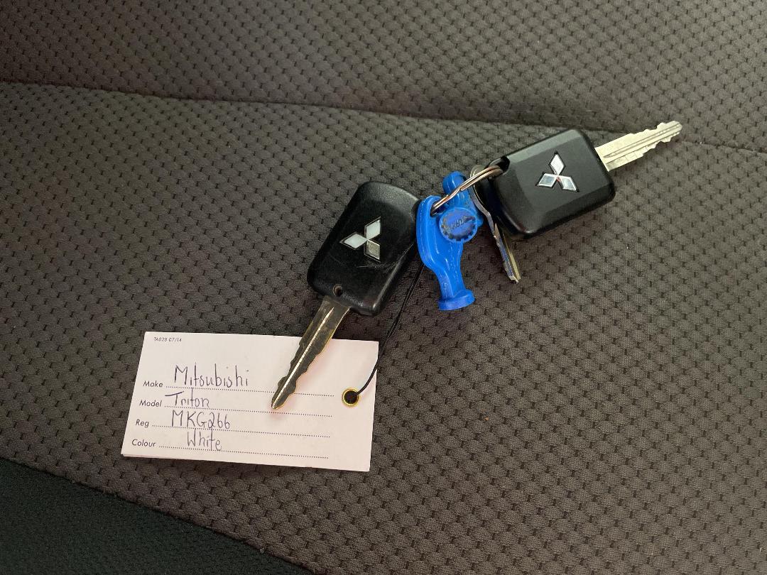 Photo '21' of Mitsubishi Triton