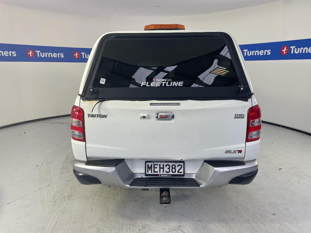 Photo '6' of Mitsubishi Triton