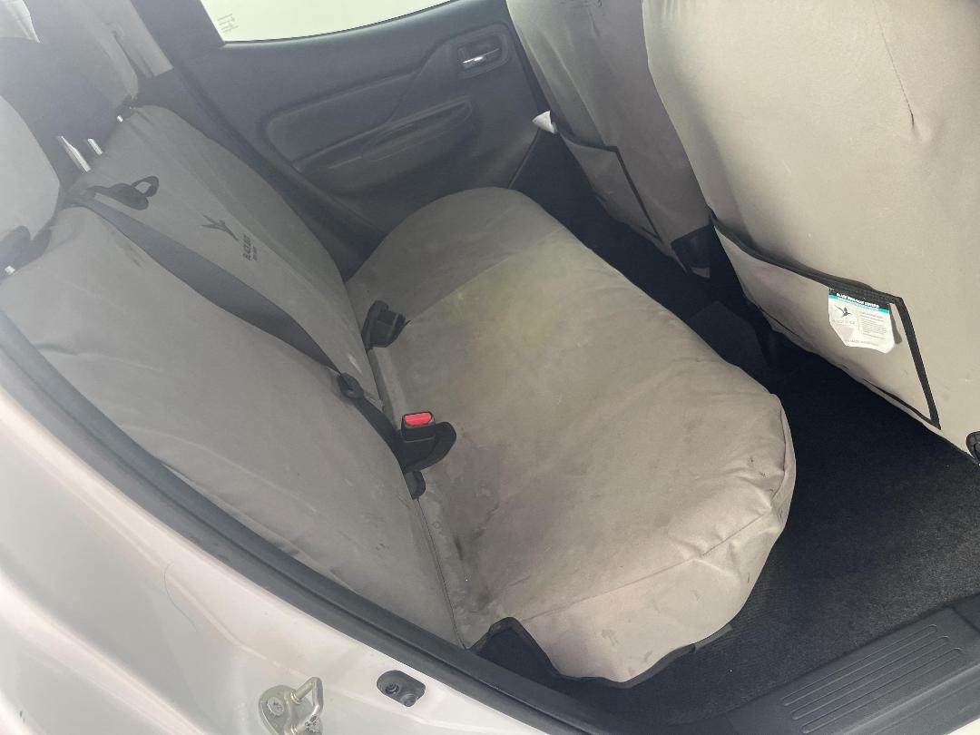 Photo '20' of Mitsubishi Triton