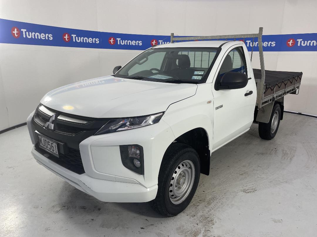 Photo '4' of Mitsubishi Triton