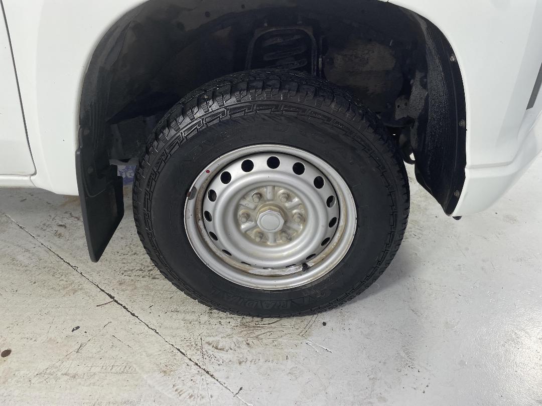 Photo '9' of Mitsubishi Triton