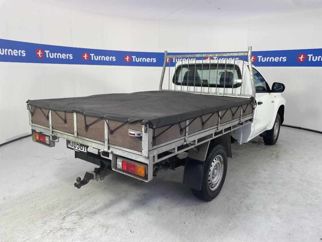 Photo '7' of Mitsubishi Triton