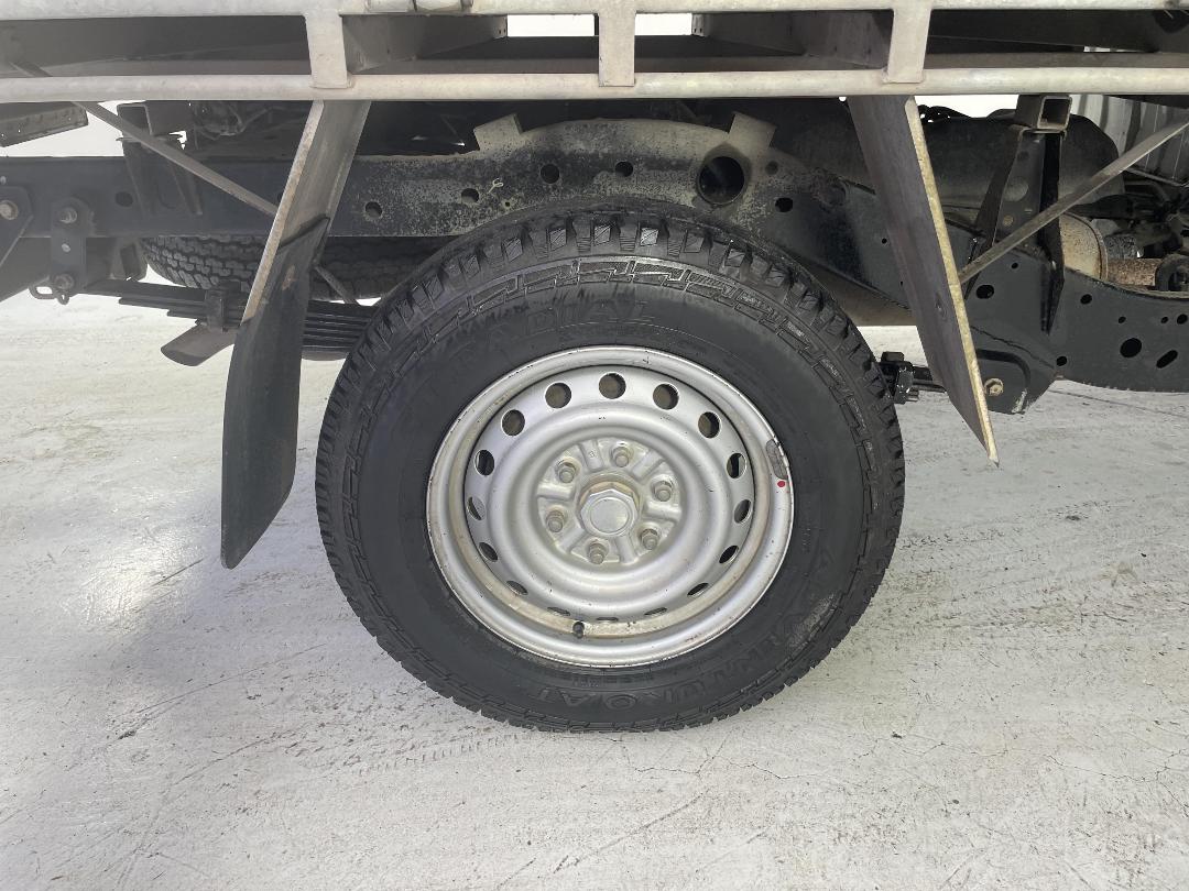 Photo '12' of Mitsubishi Triton