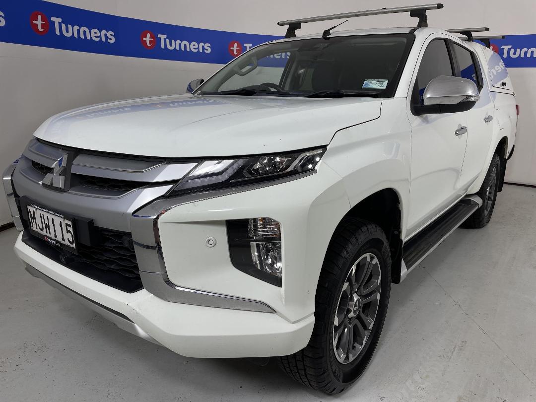 Photo '4' of Mitsubishi Triton