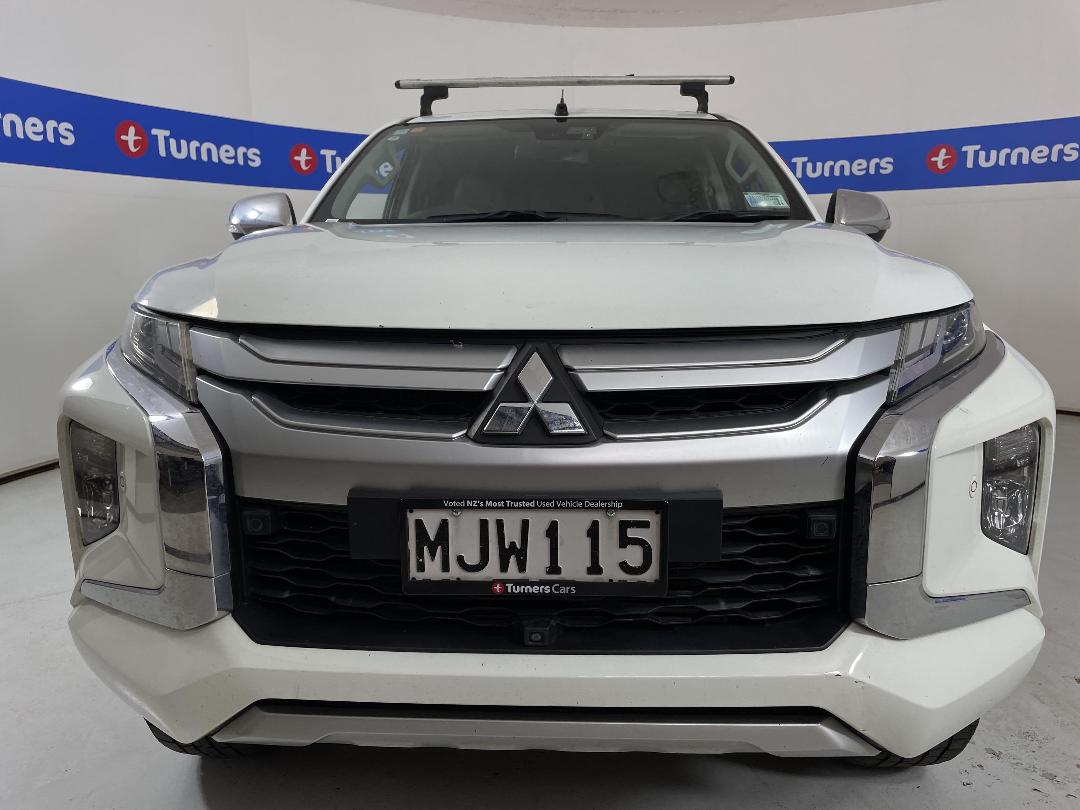 Photo '2' of Mitsubishi Triton