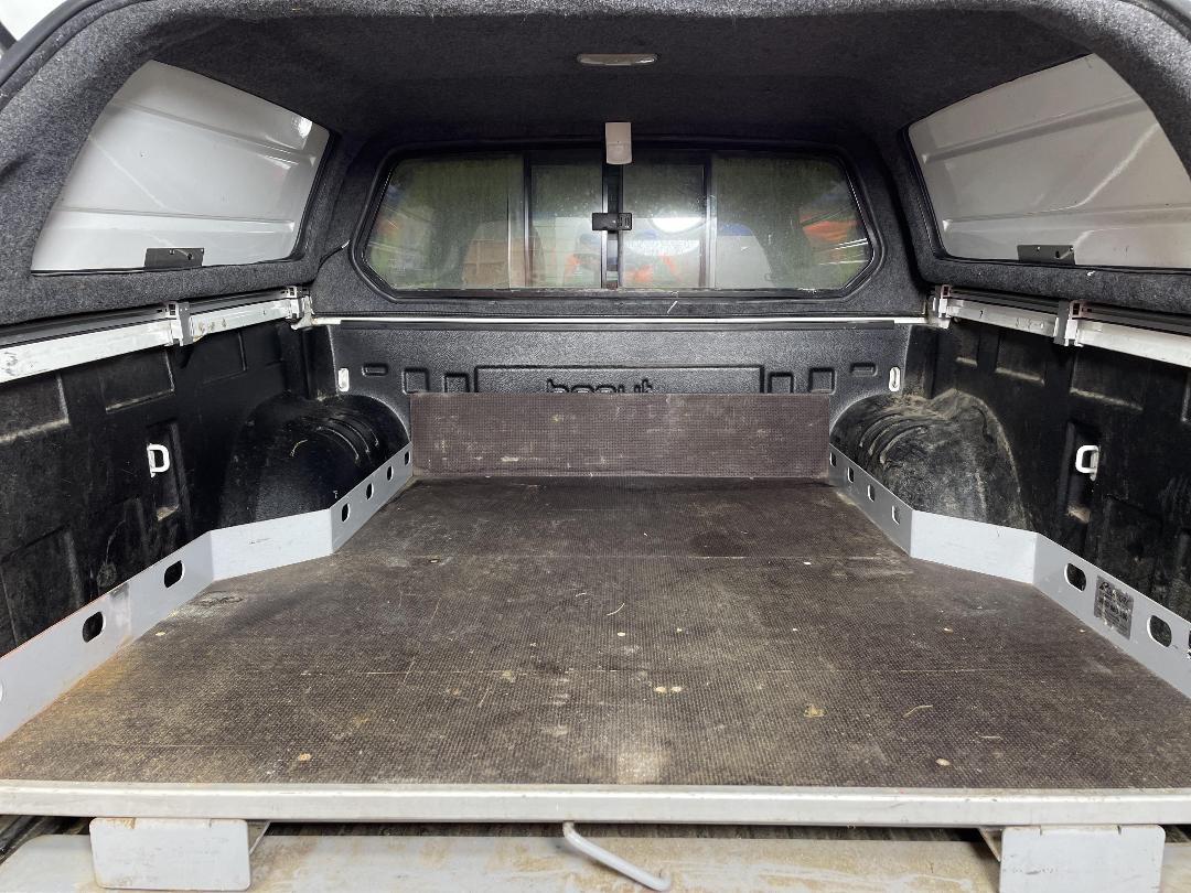 Photo '14' of Mitsubishi Triton