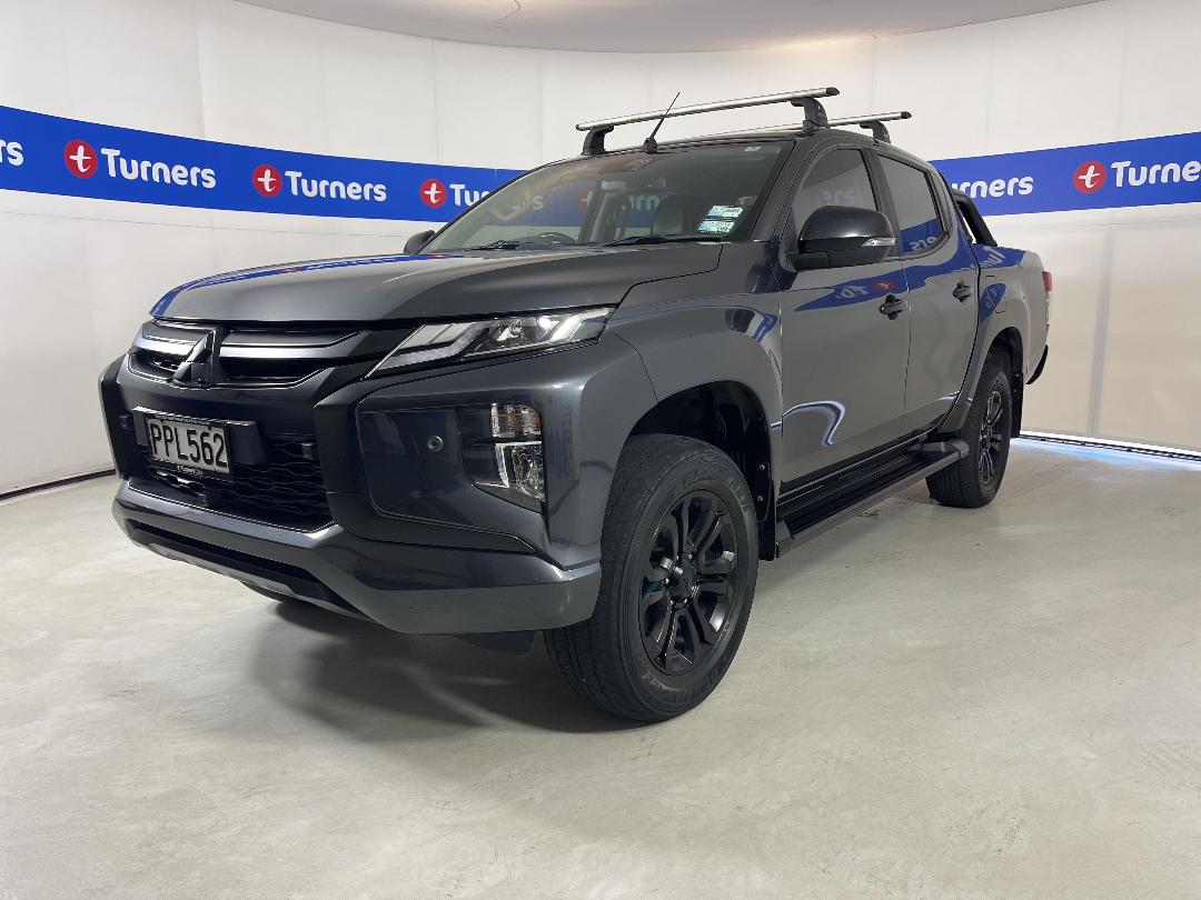 Photo '4' of Mitsubishi Triton