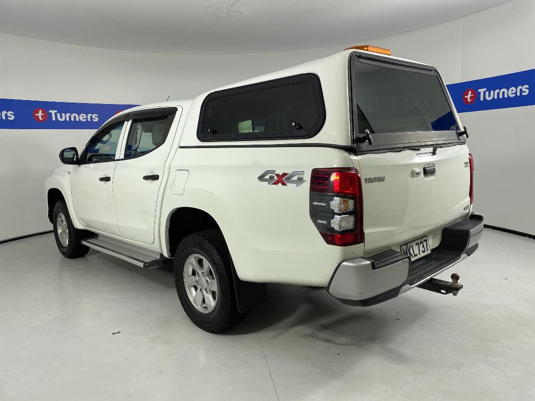 Photo '5' of Mitsubishi Triton