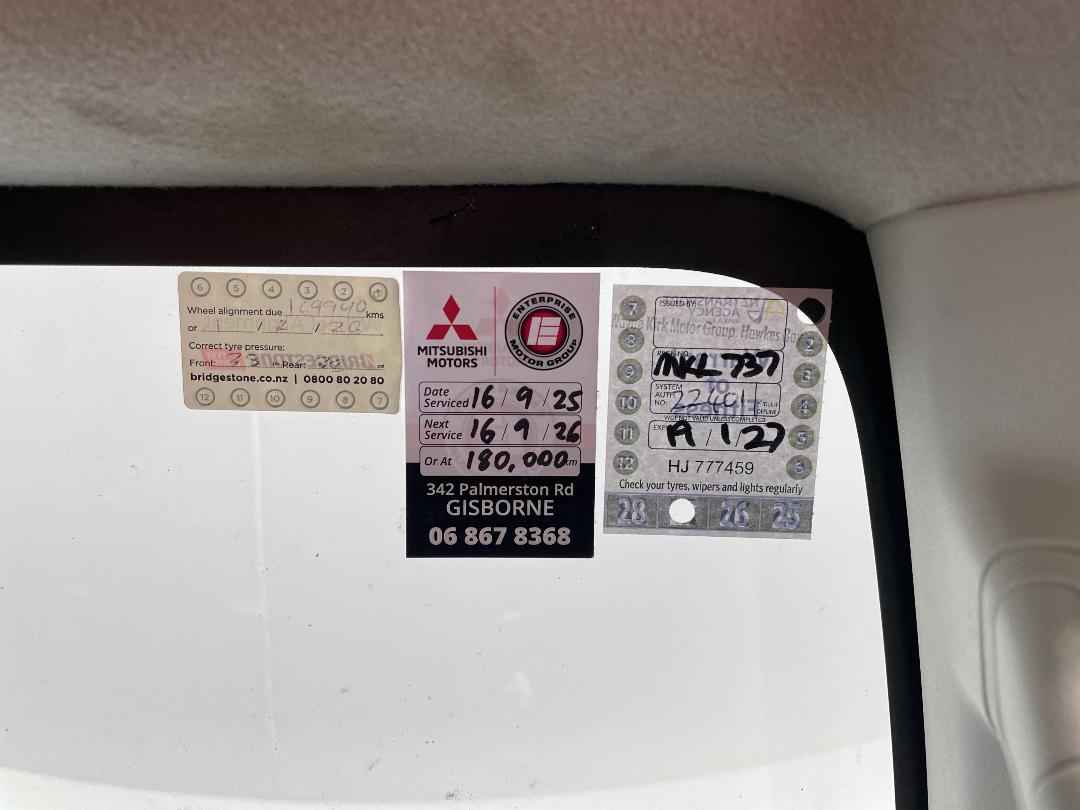 Photo '24' of Mitsubishi Triton