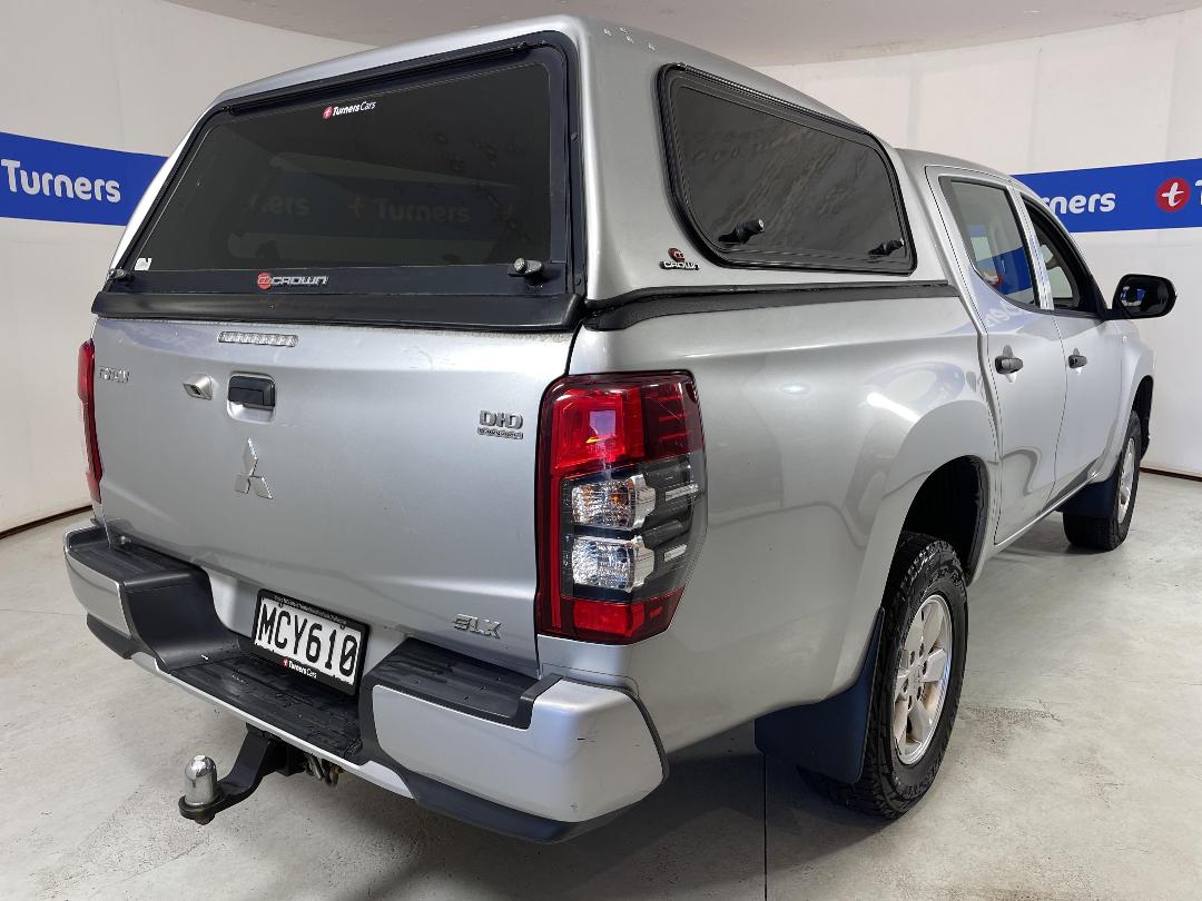 Photo '7' of Mitsubishi Triton