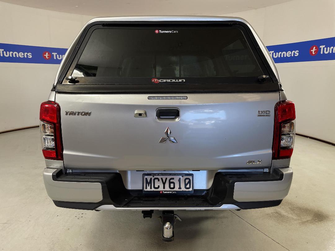 Photo '6' of Mitsubishi Triton