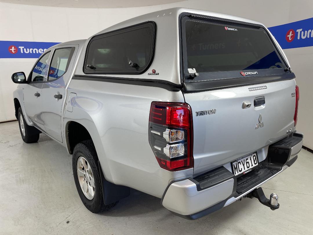 Photo '5' of Mitsubishi Triton