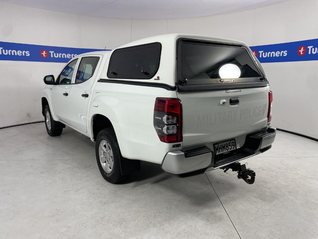 Photo '5' of Mitsubishi Triton