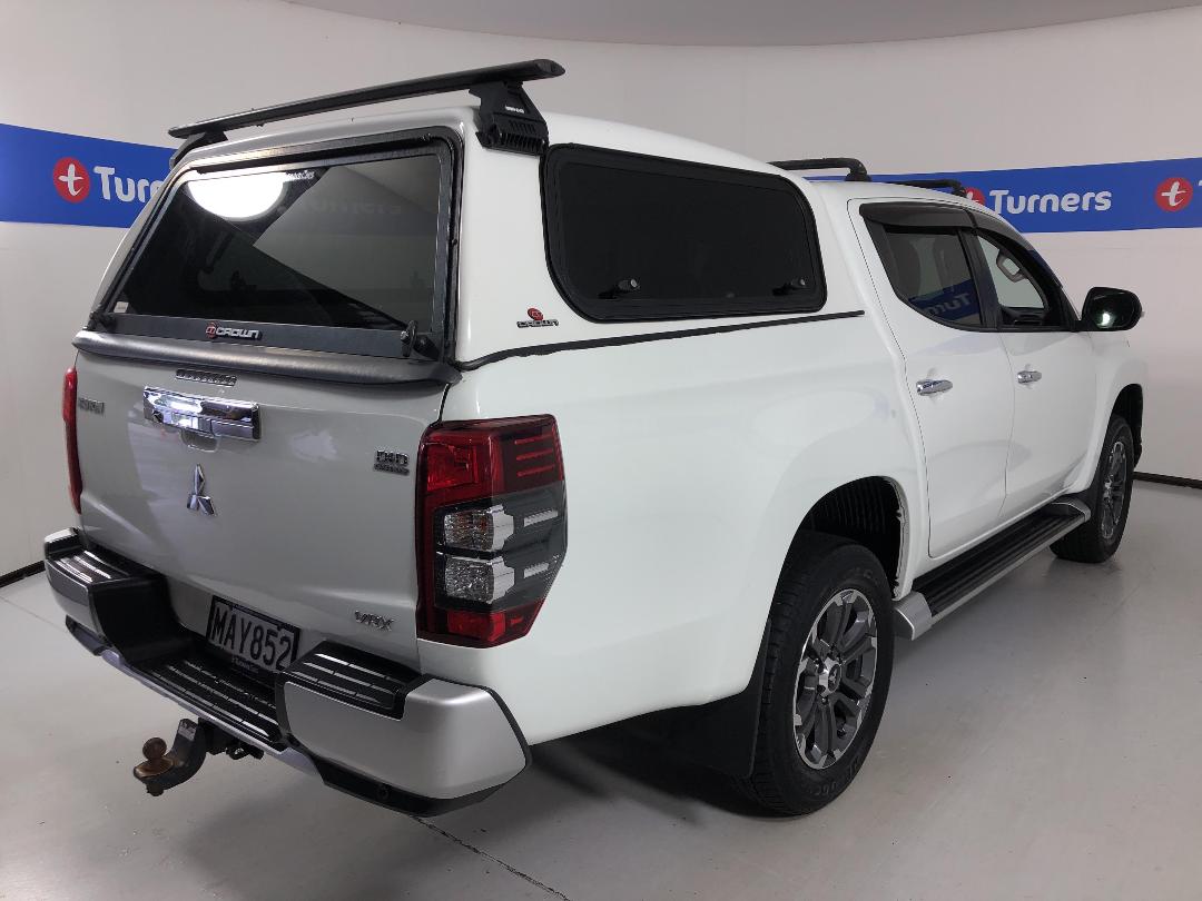 Photo '7' of Mitsubishi Triton