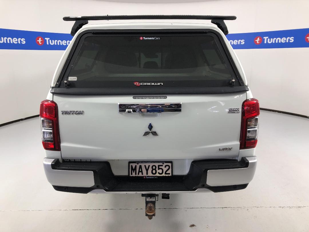 Photo '6' of Mitsubishi Triton