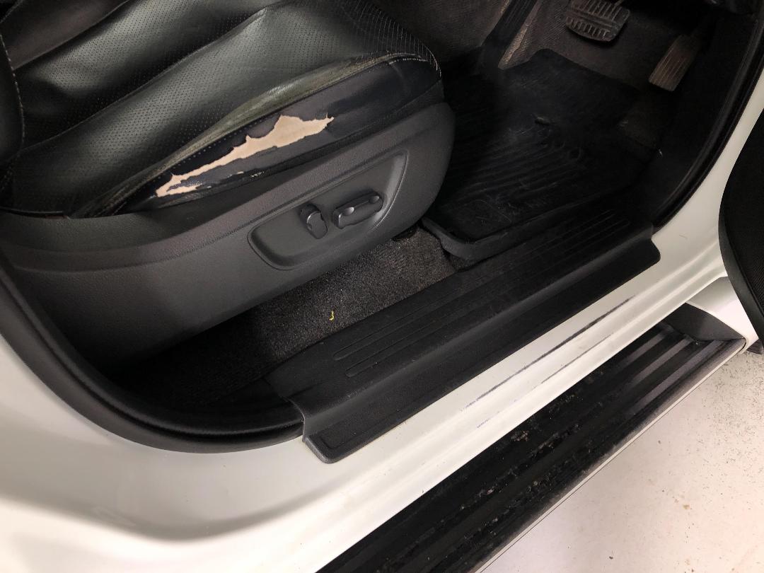 Photo '23' of Mitsubishi Triton