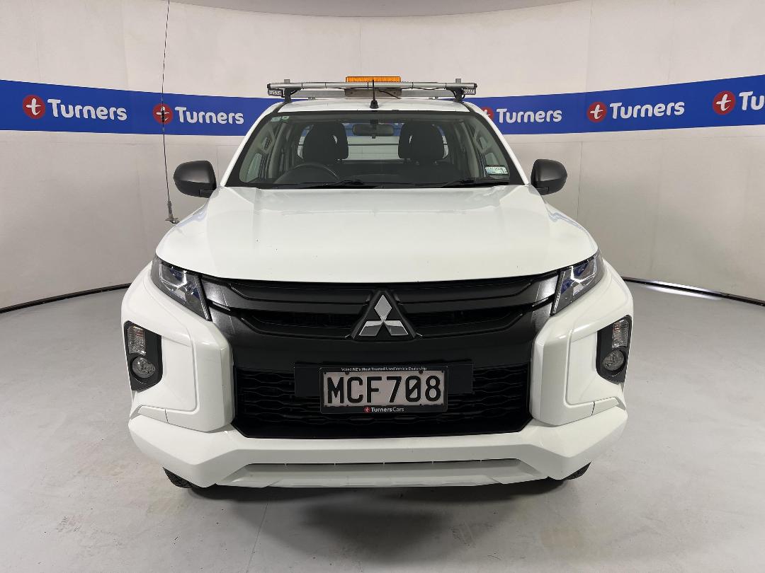 Photo '2' of Mitsubishi Triton