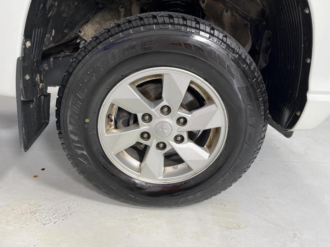 Photo '9' of Mitsubishi Triton