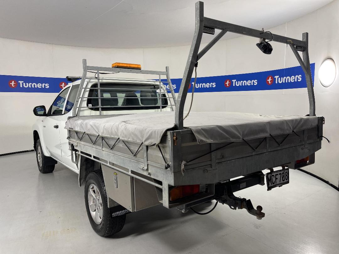 Photo '5' of Mitsubishi Triton